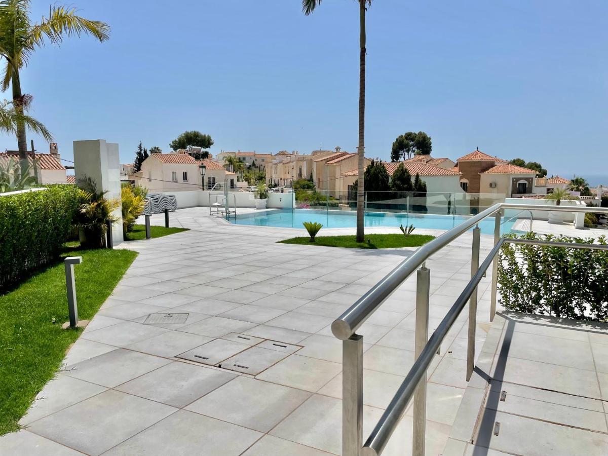 Royal Palm 12 Apartman Nerja Kültér fotó